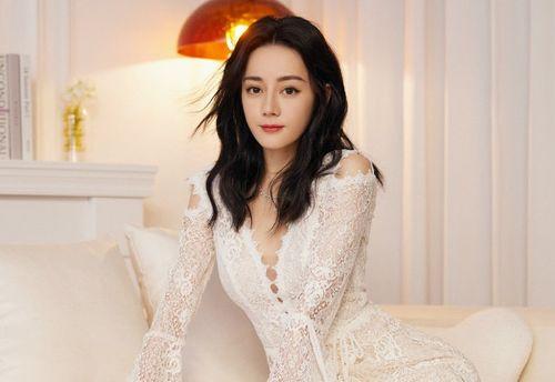 娱乐吃瓜爆料黄景瑜,娱乐圈的瓜田，他如何成为焦点？